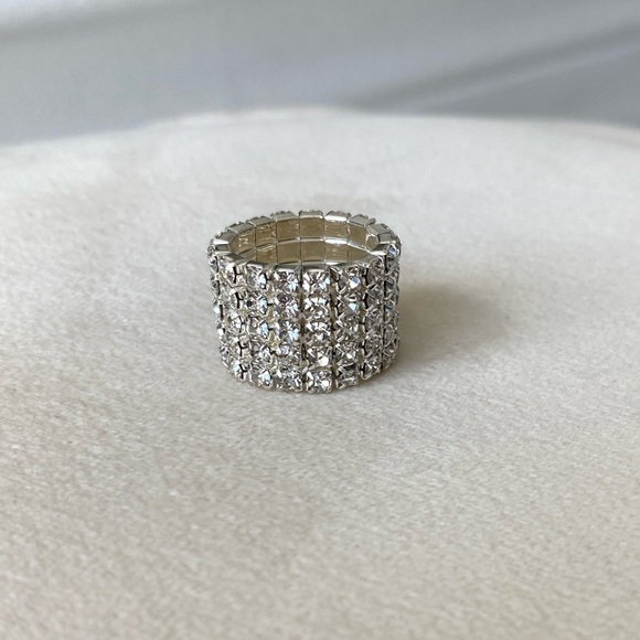 New Rhinestone Diamond Bling Ring - Picture 6 of 8